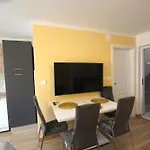 Muzo Apartment