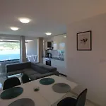 Apartment Muzo *