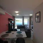 Muzo Apartment *