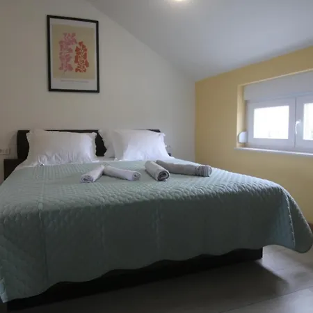 Muzo * Betina (Sibenik-Knin)