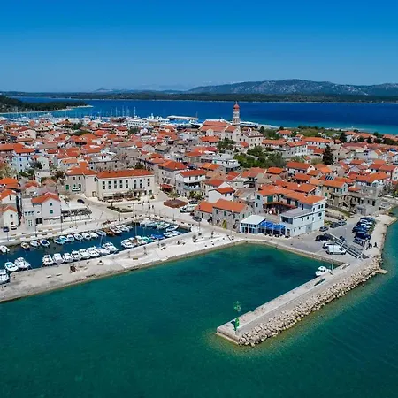 Muzo Betina (Sibenik-Knin)
