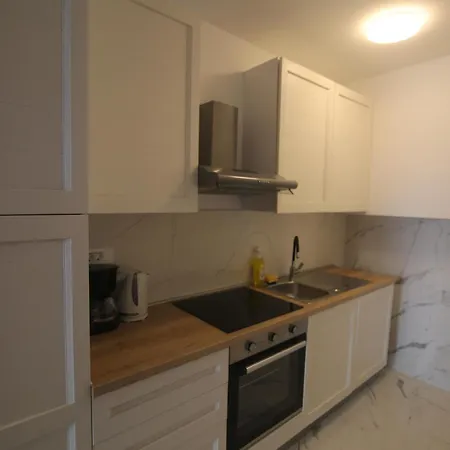 Muzo * Betina (Sibenik-Knin)