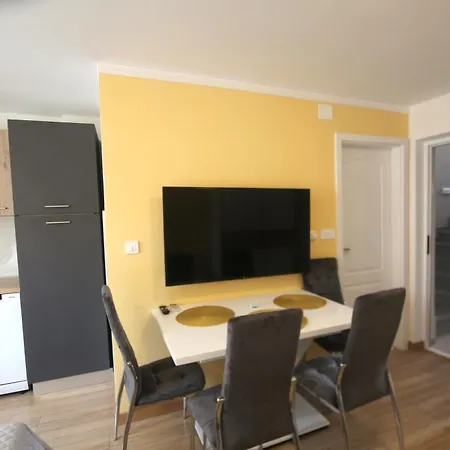Muzo Apartment