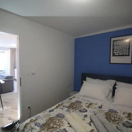 Muzo Betina (Sibenik-Knin)