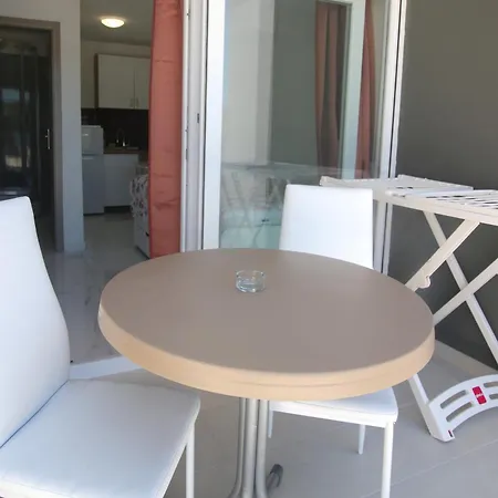 Muzo * Betina (Sibenik-Knin)