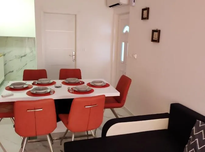 Muzo * Betina (Sibenik-Knin)