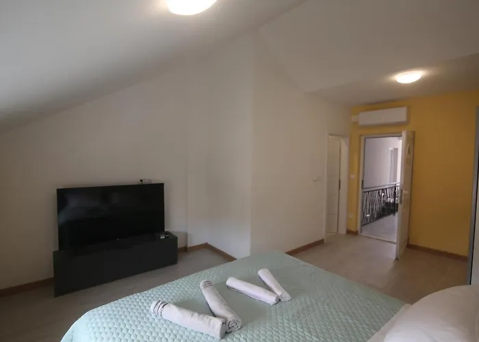 Muzo Betina (Sibenik-Knin)