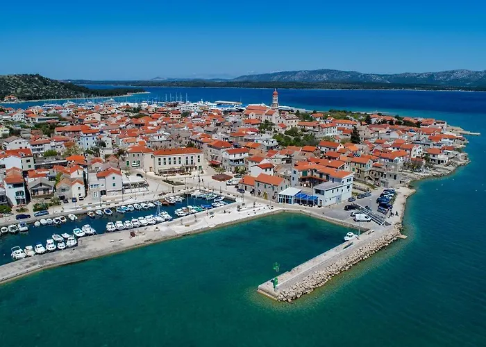 Muzo Betina (Sibenik-Knin)