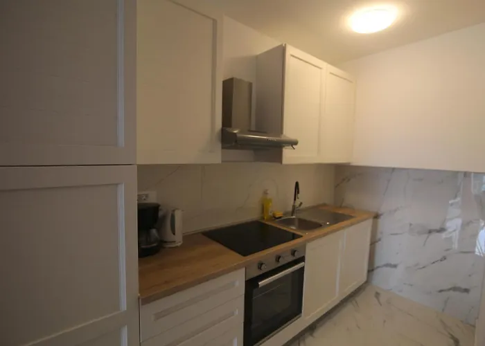 Muzo * Betina (Sibenik-Knin)