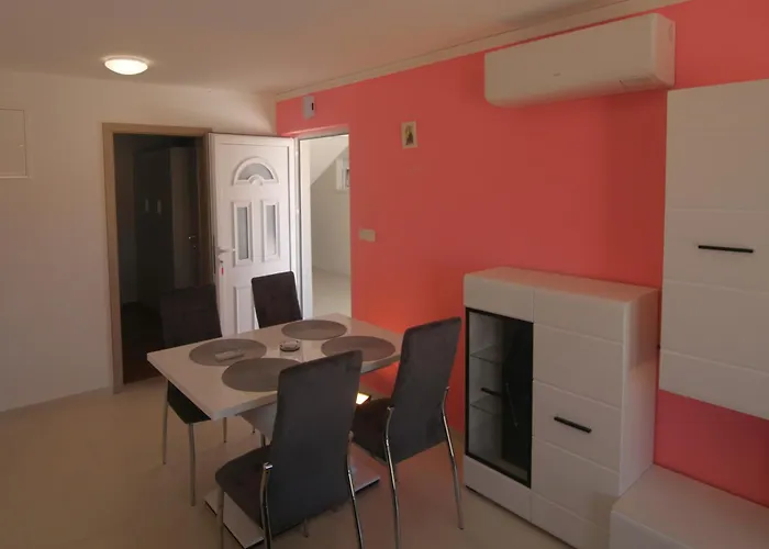 Muzo Betina (Sibenik-Knin)